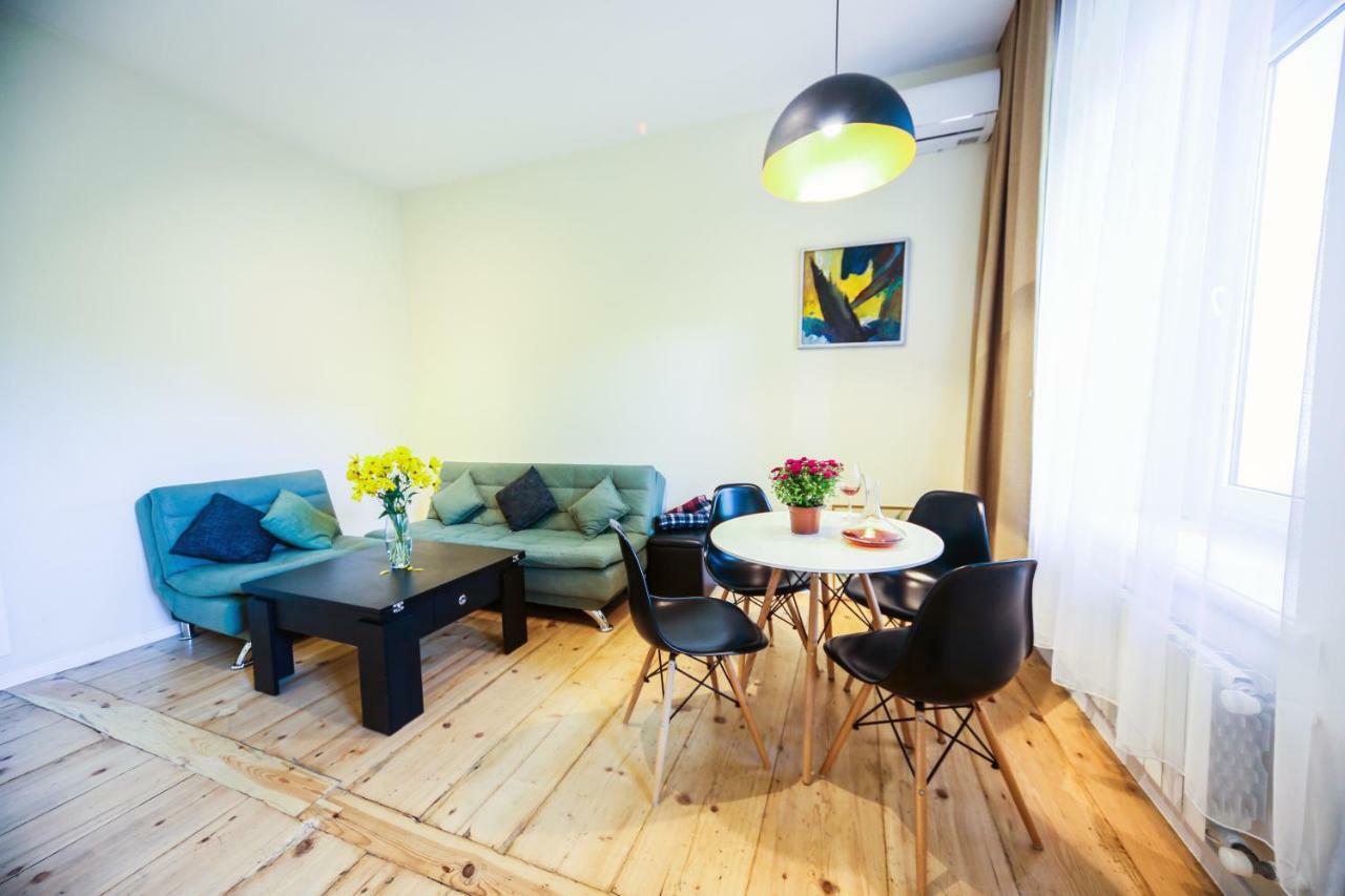 Parajhouse Appartamento Tbilisi Esterno foto